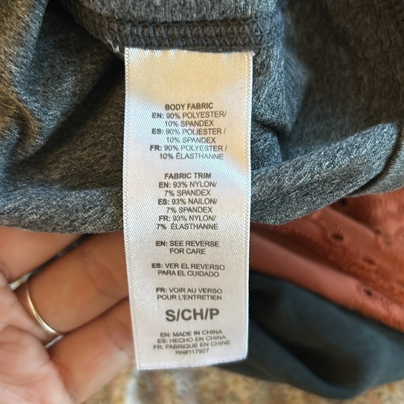 Nicole Miller Women’s Gray Active Tank Size Small - Picture 5 of 6